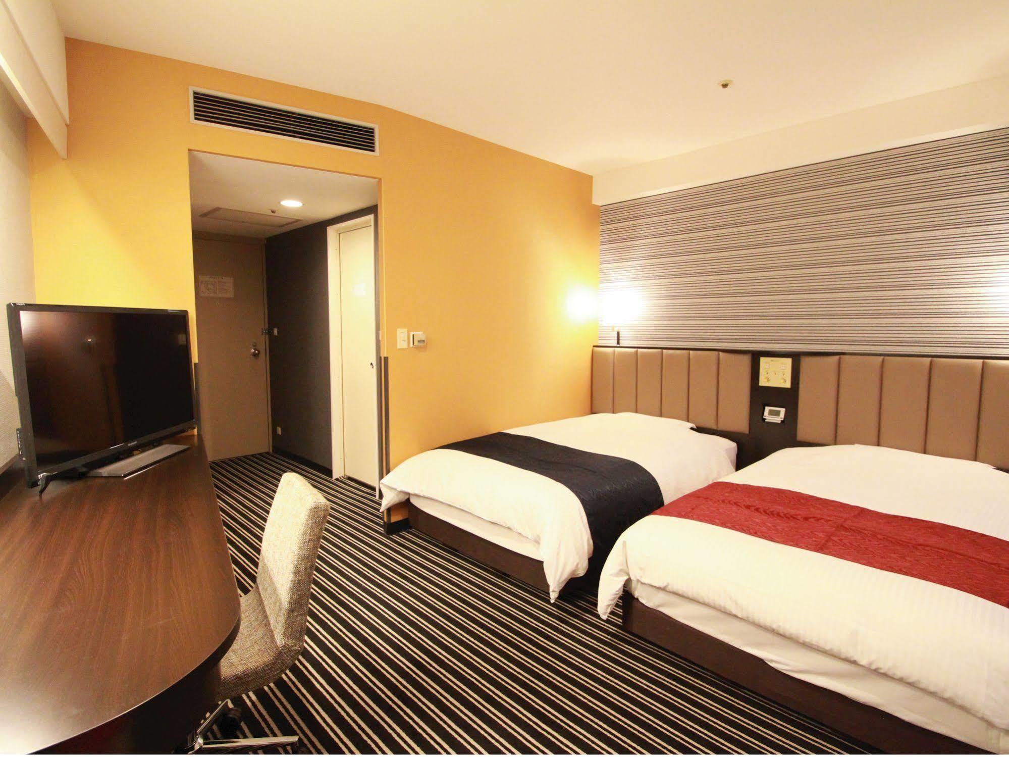 Apa Hotel Fukuoka Watanabedori Ekimae Excellent Exterior photo